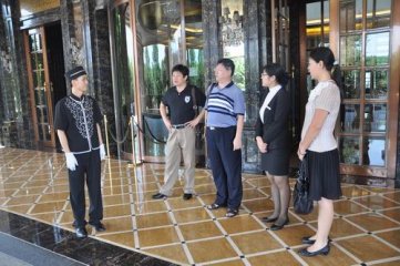 У�쵼�������Ϻ��Ǻ���ࡱʵϰѧ��