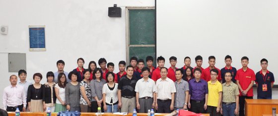 �����Ϊʦ������ũ����ҵ��չ����˳�