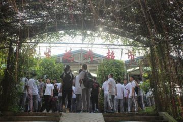 [ְҵ�������ϵ�б���]����ϵУ԰�����ջ�ڱ���˳������